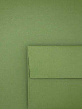 Load image into Gallery viewer, Fairway Green
